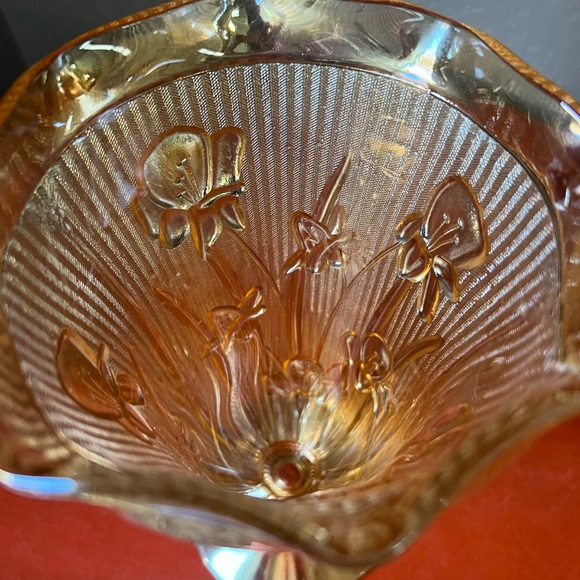 Carnival Glass Vase - Picture 4 of 13